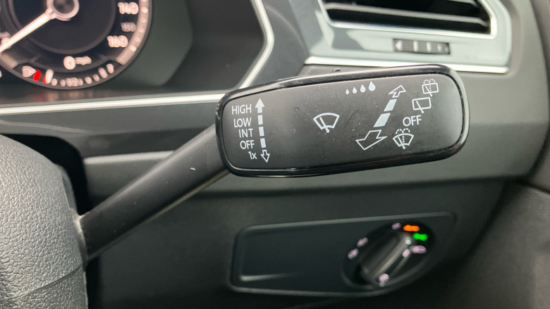 Volkswagen Tiguan 2.0 TDi 150 R-Line 5dr Diesel Estate